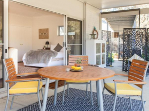 Gartelmann Studio @ Gartelmanns Wines walk to The Deck Cafe + Wine tasting